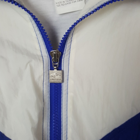 Blue and White Umbro Wind Breaker Size Small - Picture 3 of 5